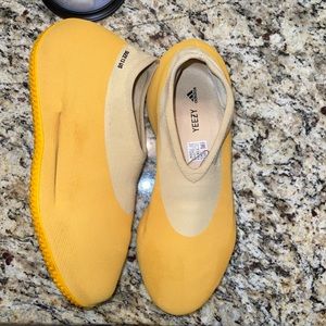 Adidas Yeezy knit runner sulfur size 13